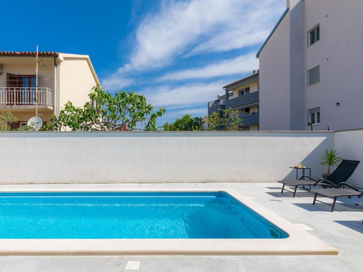 Apartment Laura By Interhome Pola Esterno foto